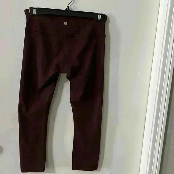 Lululemon crop legging - Picture 1 of 8
